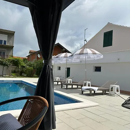 Thesouth بيت للعطل Kraj (Split)