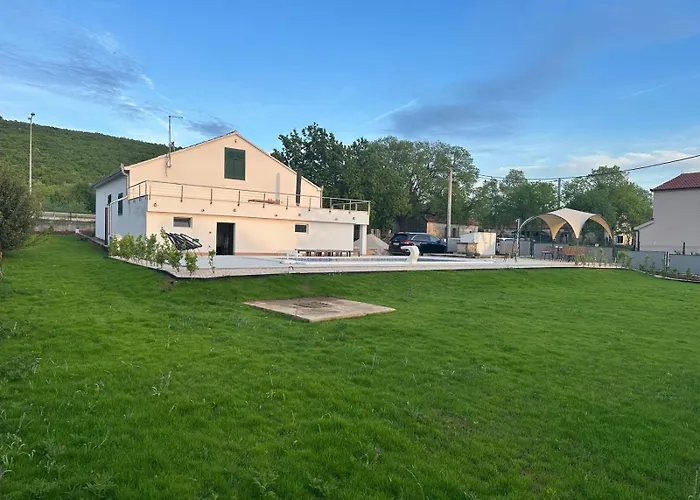 Semesterbostad Thesouth Kraj (Split)